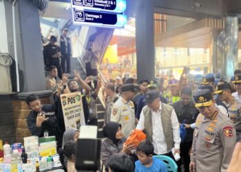 Kapolri sebut 2. 561. 629 pemudik sudah kembali ke Jakarta pada H+6. - news berita dari antara